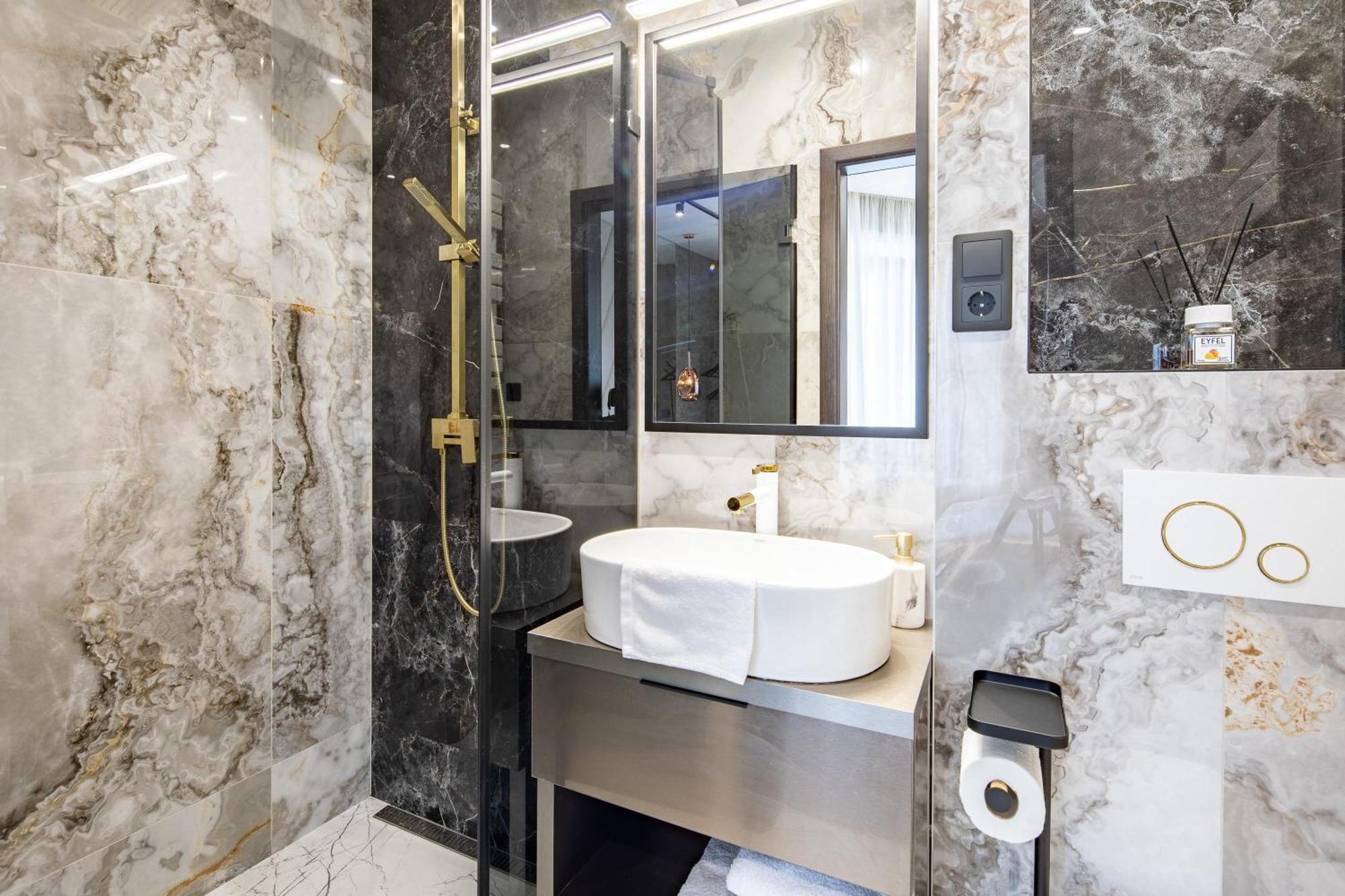Ultra Central Luxury بودابست المظهر الخارجي الصورة